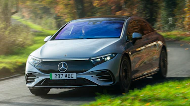 Mercedes EQS - front action