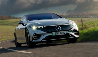 Mercedes EQS - front tracking