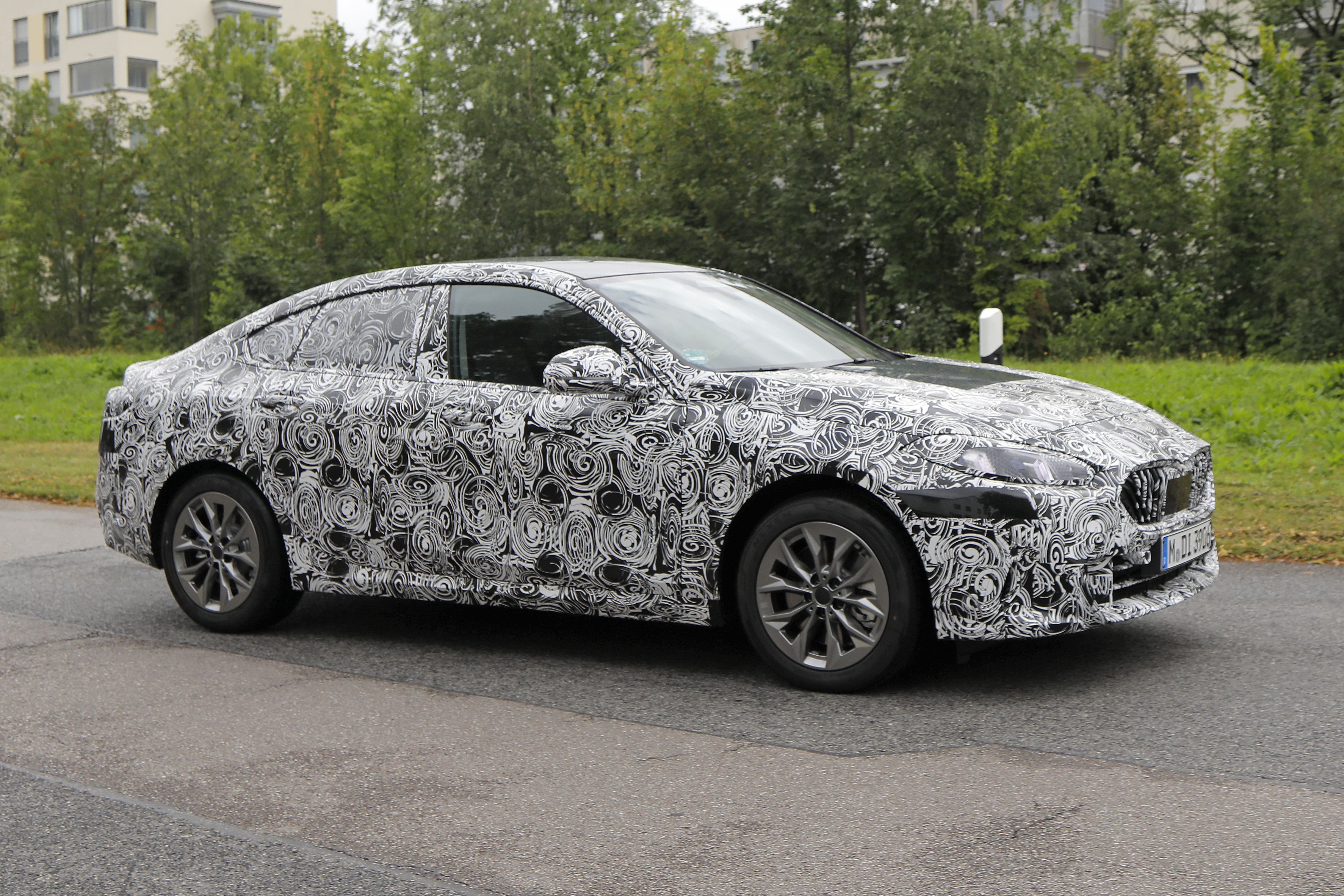 New BMW 2 Series GranCoupe - front tracking 