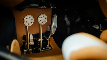 Pagani Huayra Epitome - pedals