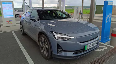 Polestar 2 Single Motor connected to charging station