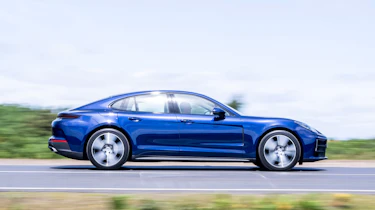 Porsche Panamera 2024 - side