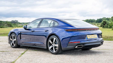 Porsche Panamera 2024 - rear static