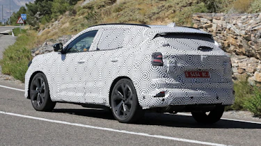 Renault Austral (camouflaged) - rear 3/4