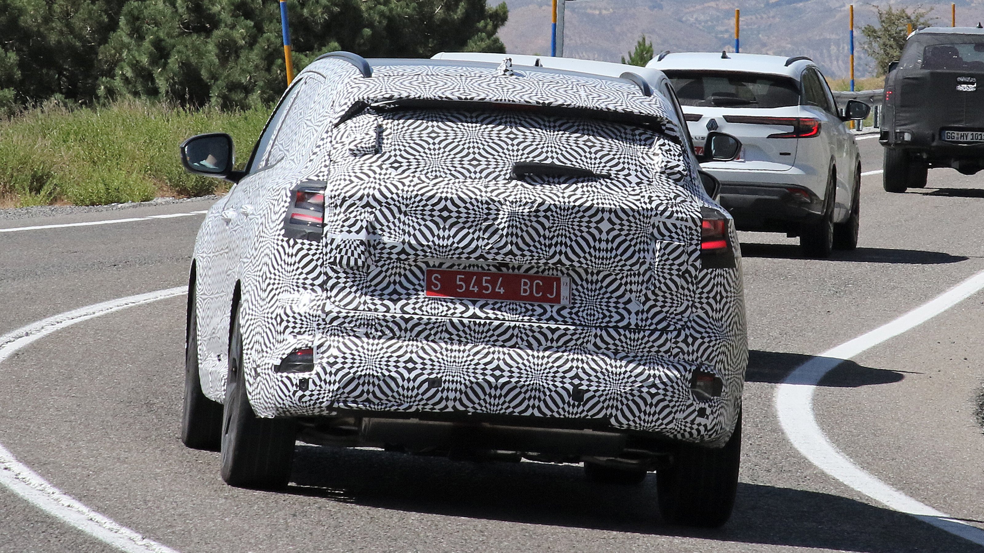 Renault Austral (camouflaged) - rear