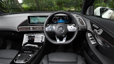 Used Mercedes EQC - dash