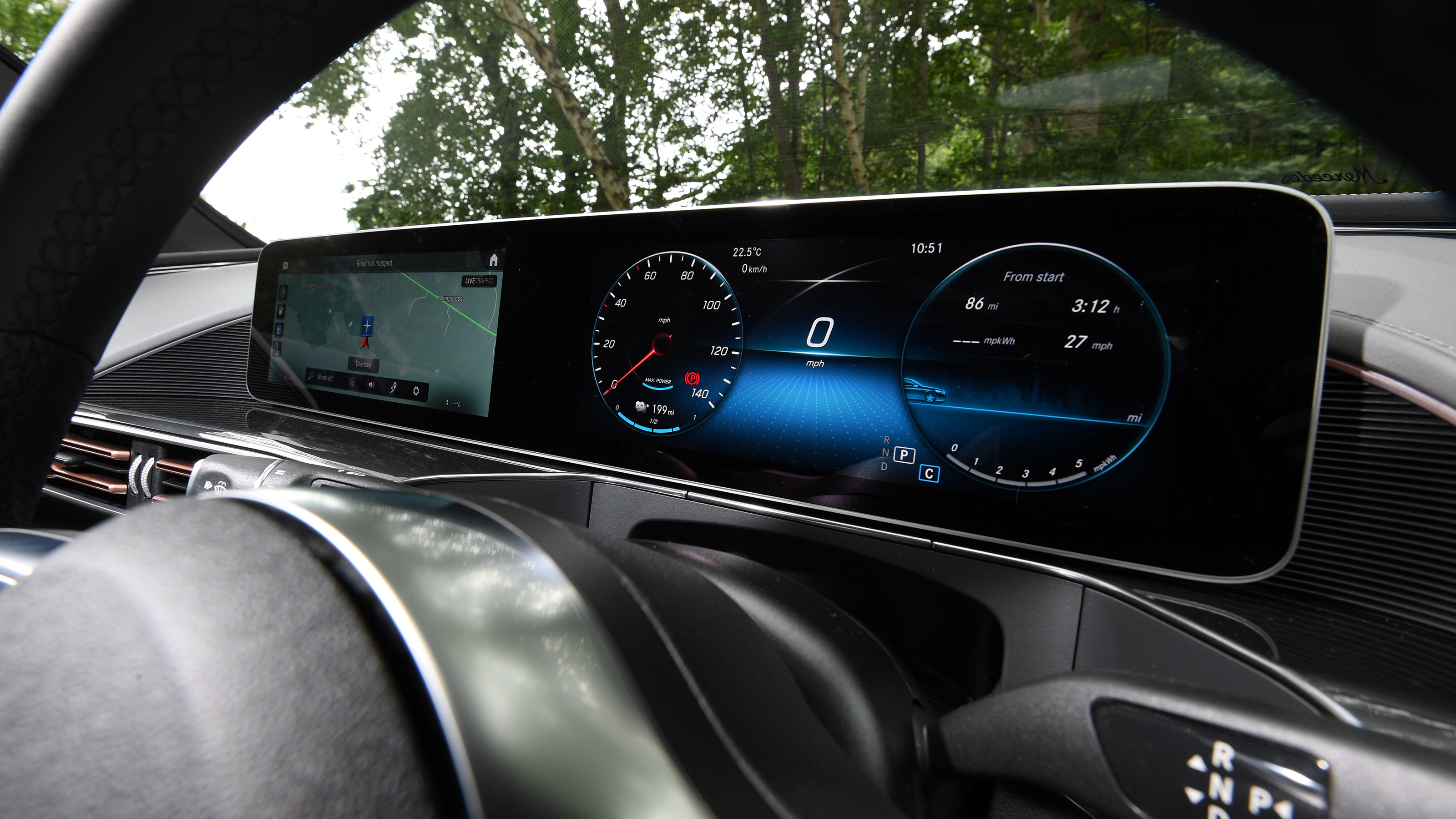 Used Mercedes EQC - dials