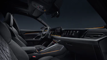 2024 Audi Q5 - front seats