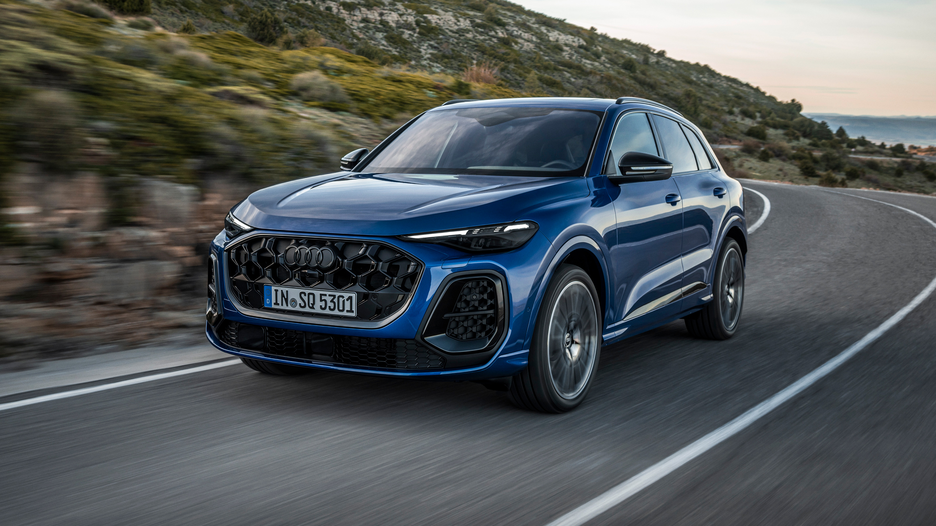 2024 Audi SQ5 - front tracking