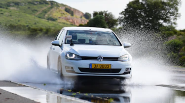 Auto Express Tyre Test - front wet testing