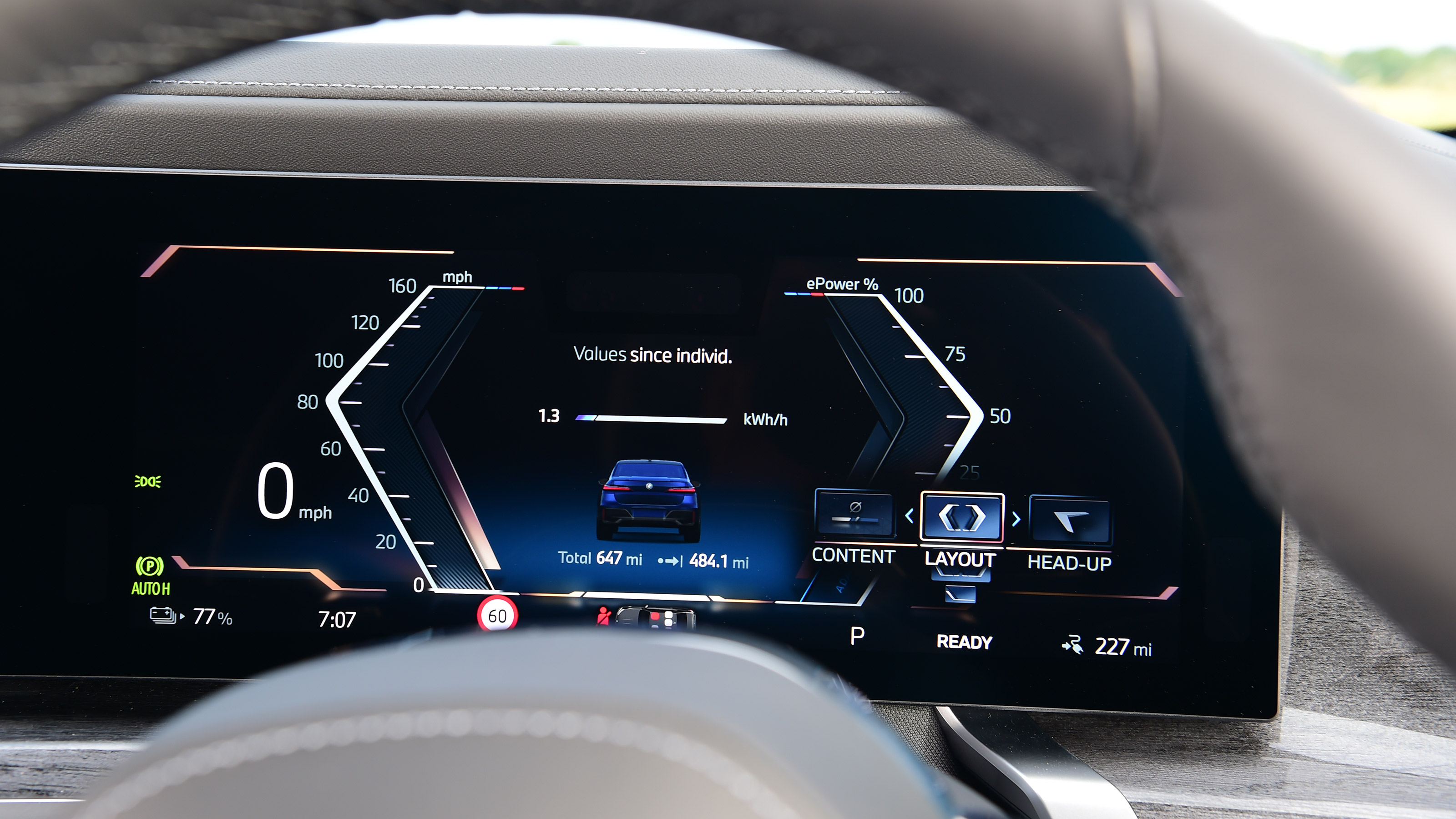 BMW i7 - dials