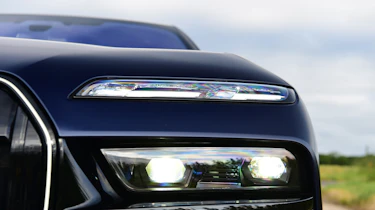 BMW i7 - front light
