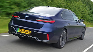 BMW i7 - rear