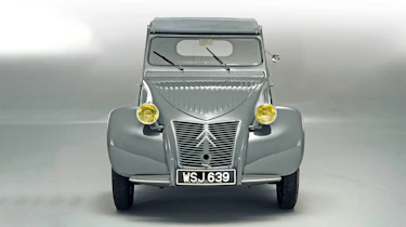 Citroen 2CV - front static