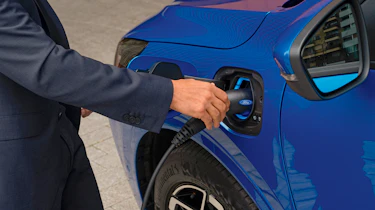 Ford Kuga PHEV charging