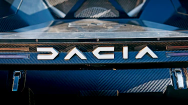 Dacia Sandrider - Dacia badge