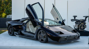 Eccentrica Aperitivo Lamborghini Diablo restomod - front