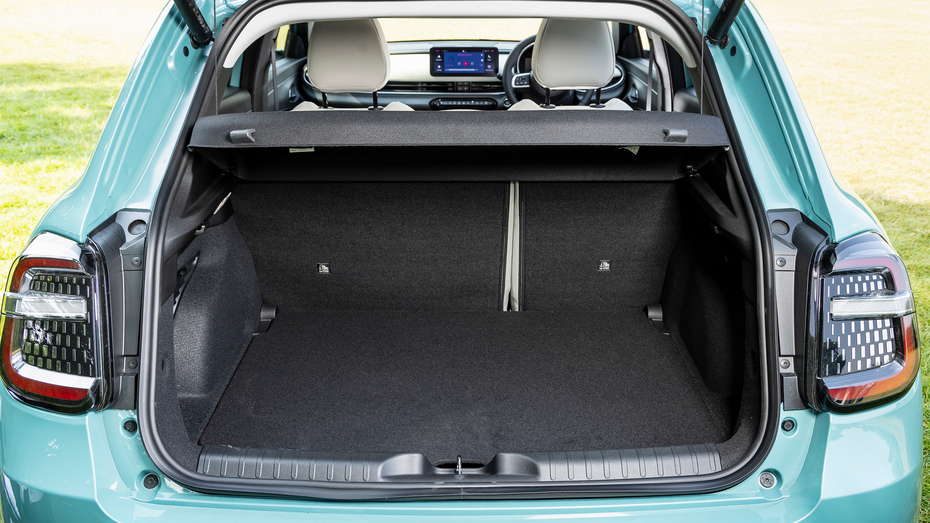 Fiat 600 Hybrid - boot