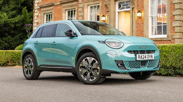 Fiat 600 Hybrid - front 3/4 static