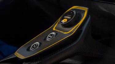 Maserati GT2 Stradale - centre console
