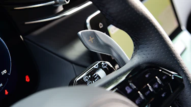 Maserati Grecale Folgore - gear shift paddle