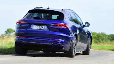 Maserati Grecale Folgore - rear cornering