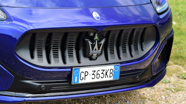 Maserati Grecale Folgore - front grille