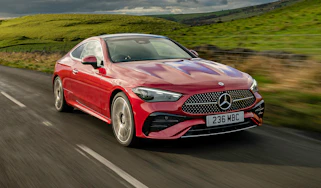 New Mercedes CLE 300 e - front tracking