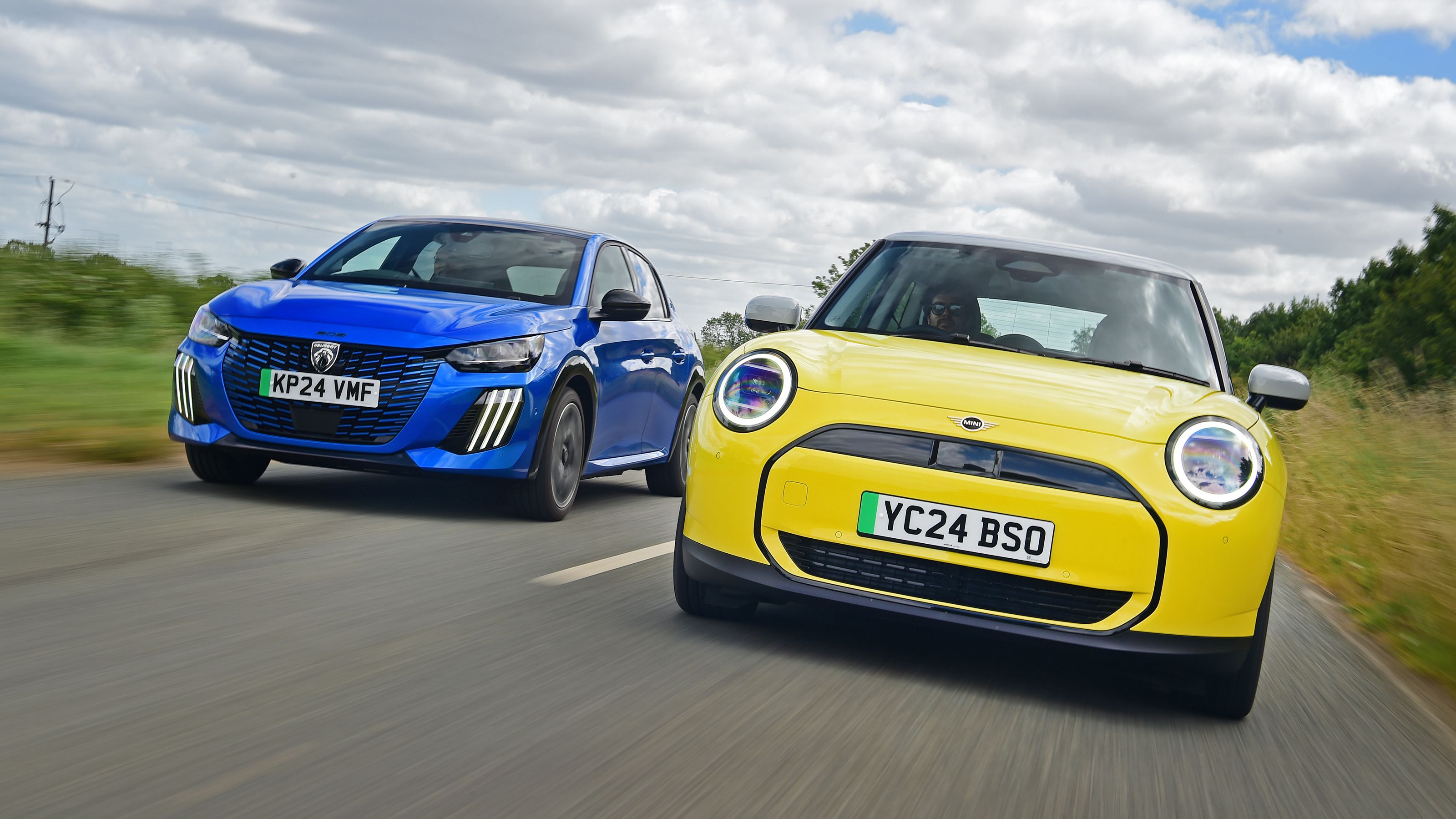 MINI Cooper E and Peugeot E-208 - front tracking 