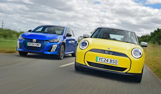 MINI Cooper E and Peugeot E-208 - front tracking