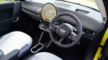 MINI Cooper E - interior