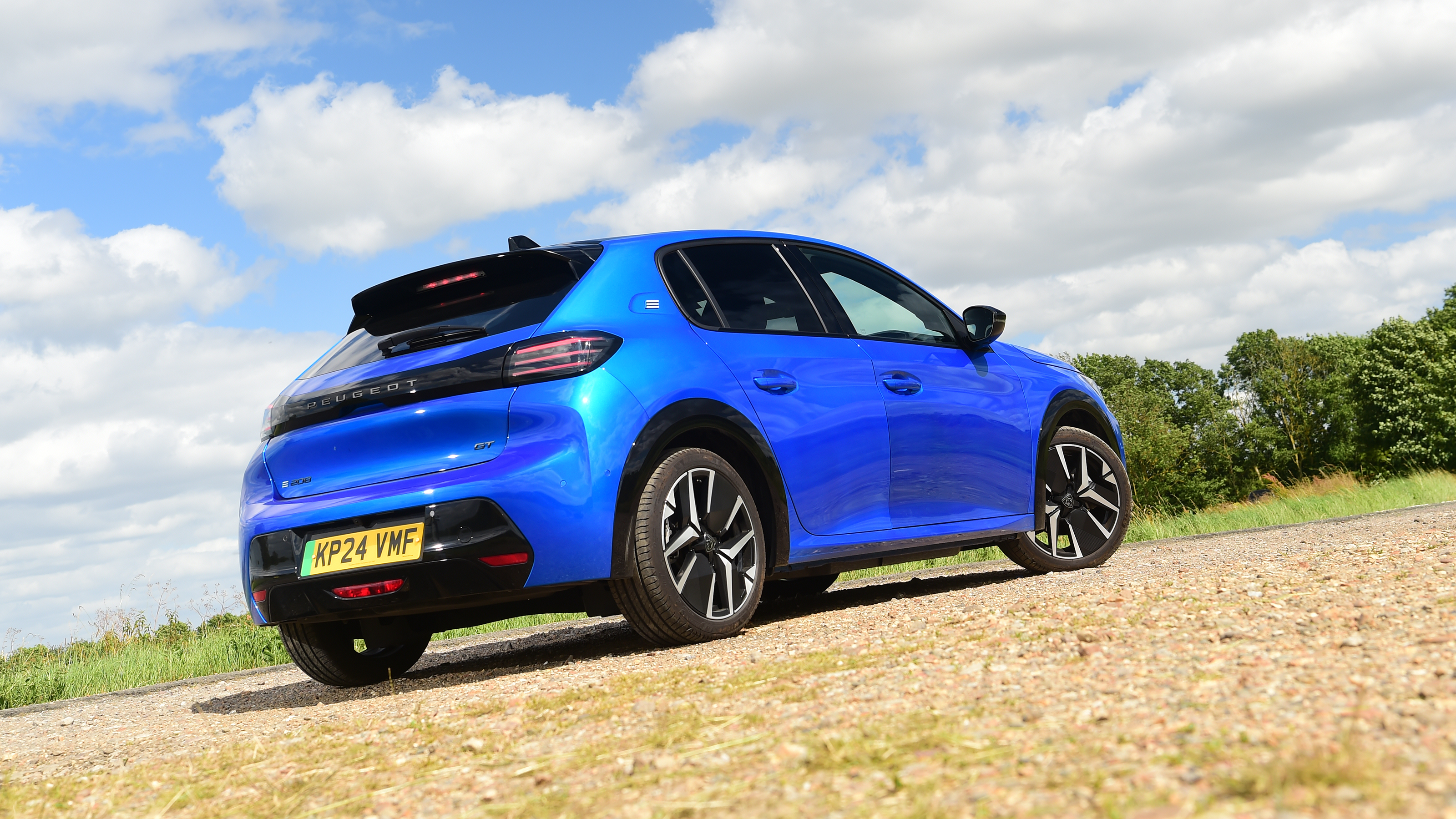 Peugeot E-208 - rear static 