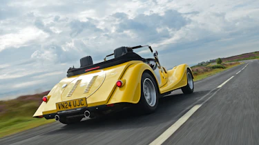 Morgan Plus Four - rear tracking