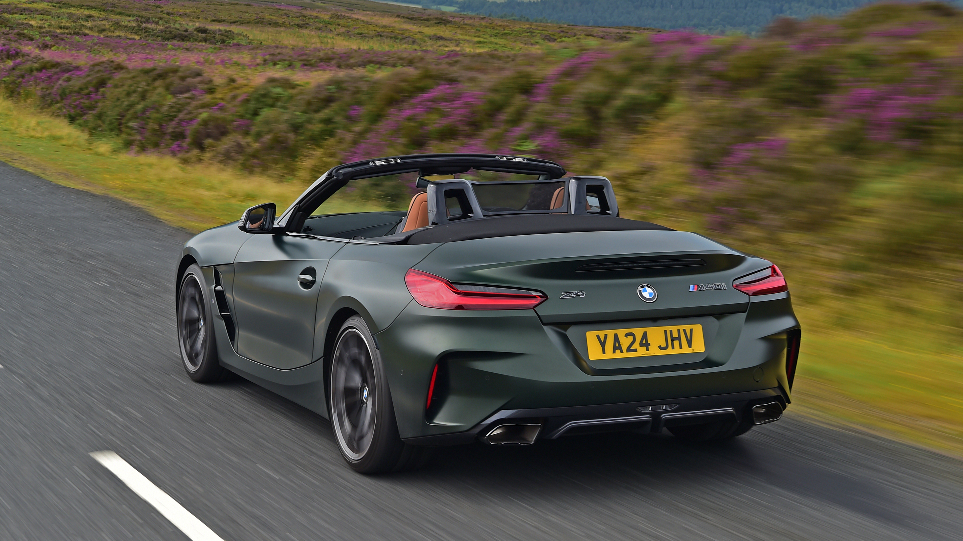 BMW Z4 - rear tracking 