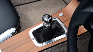 Morgan Plus Four - centre console