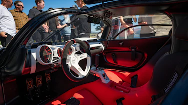 New Nilu27 - interior