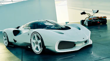 Nilu27 - front and rear 3/4