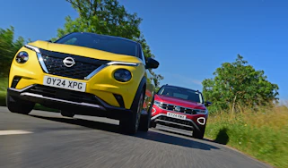 Nissan Juke and Volkswagen T-Roc - front tracking