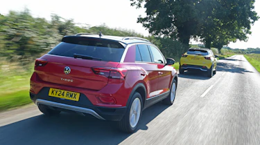 Nissan Juke and Volkswagen T-Roc - rear tracking