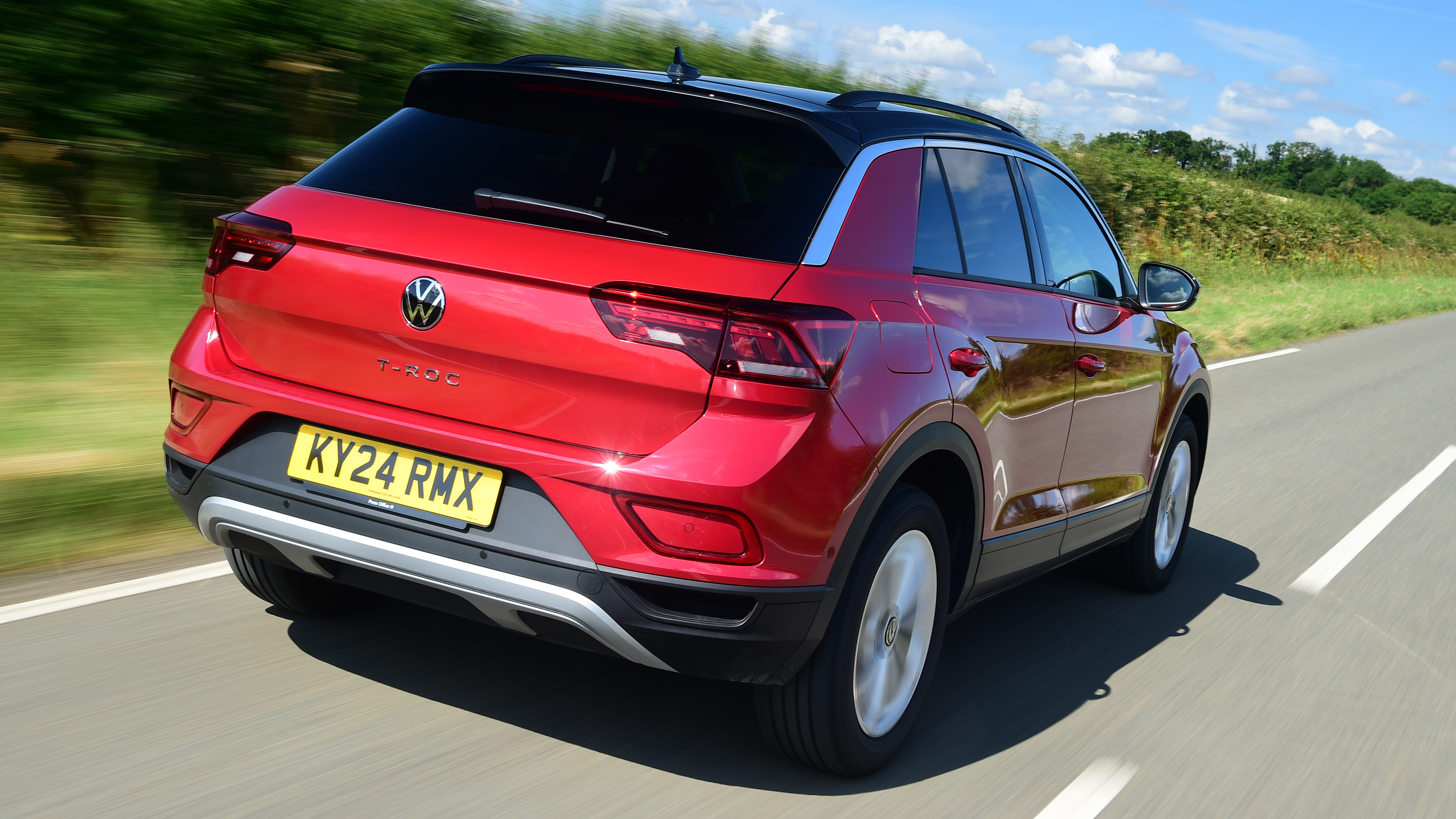 Volkswagen T-Roc - rear tracking 