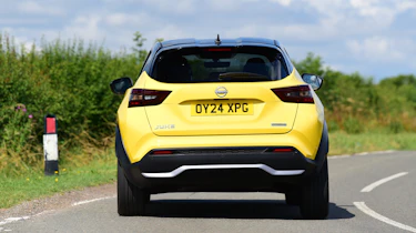 Nissan Juke - rear cornering