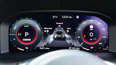 Nissan Juke - digital drivers display