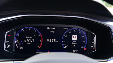 Volkswagen T-Roc - digital drivers display