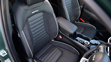 Kia Sportage - front seats
