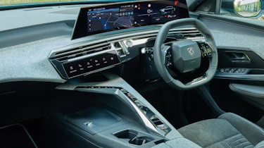 Peugeot 3008 Hybrid - dashboard