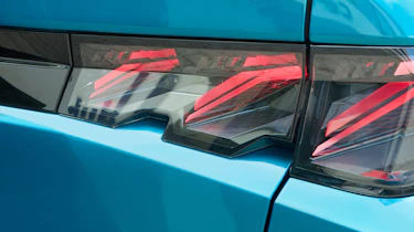 Peugeot 3008 Hybrid - tail light