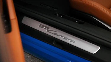 Porsche 911 Carrera - sill