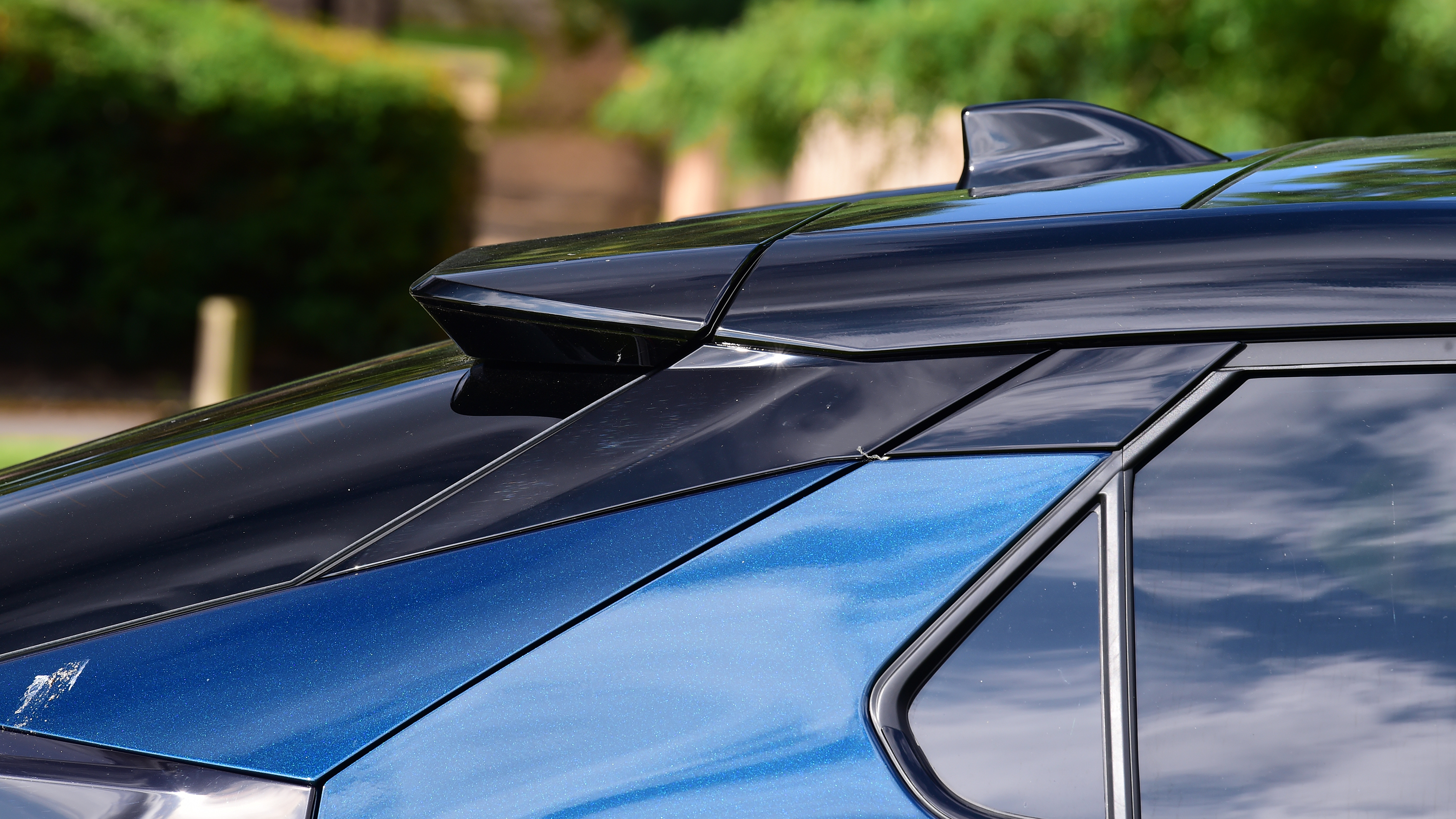 Toyota C-HR - rear roofline