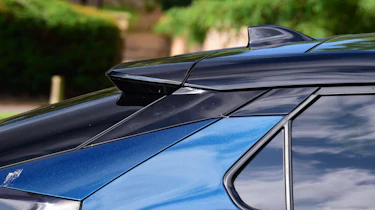 Toyota C-HR - rear roofline