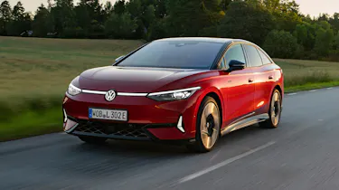 Volkswagen ID.7 GTX - front tracking